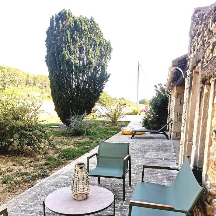 Location de vacances pour 8 personnes, avec piscine ainsi que jardin et vue à Visan - 4