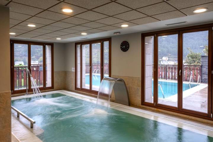 Hôtel pour 2 personnes, avec piscine ainsi que sauna et jardin à Villafranca del Bierzo - 4