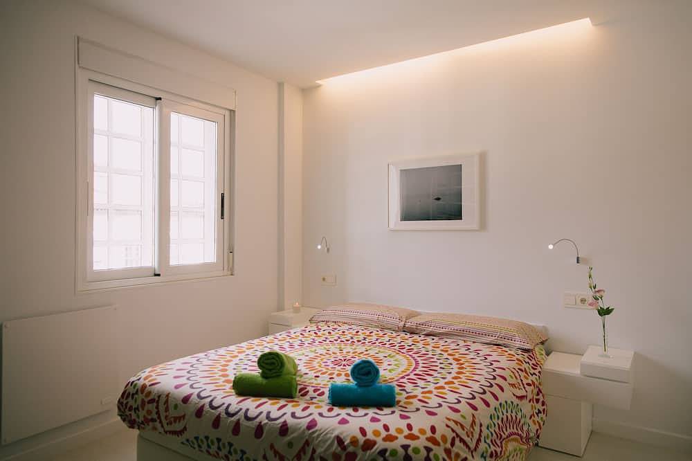 Entire apartment, Design apartment with parking very well located in Santiago de Compostela, La Coruña Province