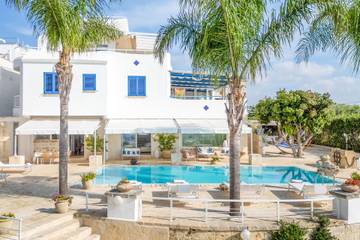 Location de vacances pour 10 personnes, avec jardin et jacuzzi à Nardò