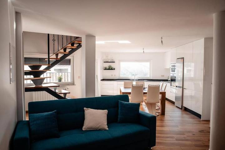 Location de vacances pour 7 personnes, avec Balcon ainsi que Terrasse et Vue dans Pero Viseu