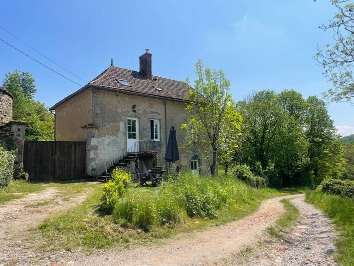 Gîte pour 6 personnes, avec piscine ainsi que terrasse et jardin, animaux acceptés à Étang-sur-Arroux - 2