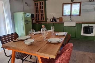 Maison de vacances pour 5 personnes, avec terrasse ainsi que piscine et jardin dans le Tarn