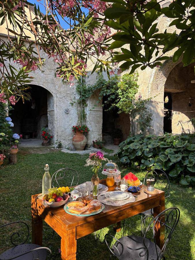 Lucy's guest house Amalfi coast in Tramonti, Monti Lattari