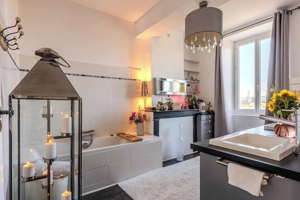 Chambre de charme & spa privatif près de Carcassonne in Pexiora, Région de Carcassonne