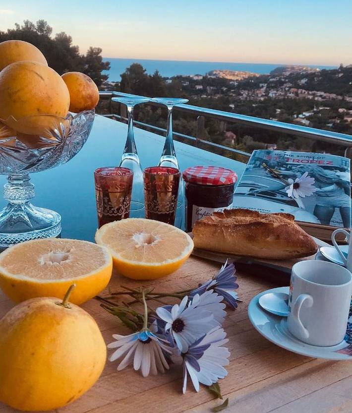 Chambre d’hôte pour 2 personnes, avec Terrasse ainsi que Jardin et Piscine à Cavalaire-sur-Mer - 2