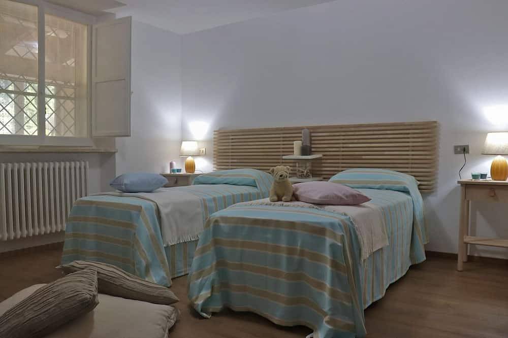 Villa Luisa - Private Villa, 5 Zimmer, Pool, Klima, Wlan, Haustiere, Marken in Pesaro, Valle del Metauro