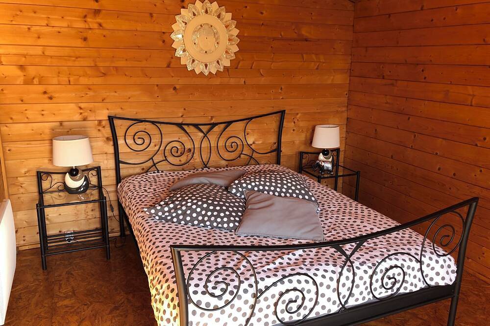 Chalet 1 breakfast included in Aouste-sur-Sye, Die region