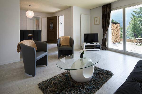 Appartement de vacances entier, Ferienwohnung Chasa Diala - Chasa Diala, Sirena, 3 Zi, 2 - 4 Personen in Scuol, Lower Engadine