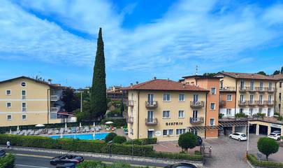 Ferienwohnung für 4 Personen, mit Pool und Garten, mit Haustier in Garda