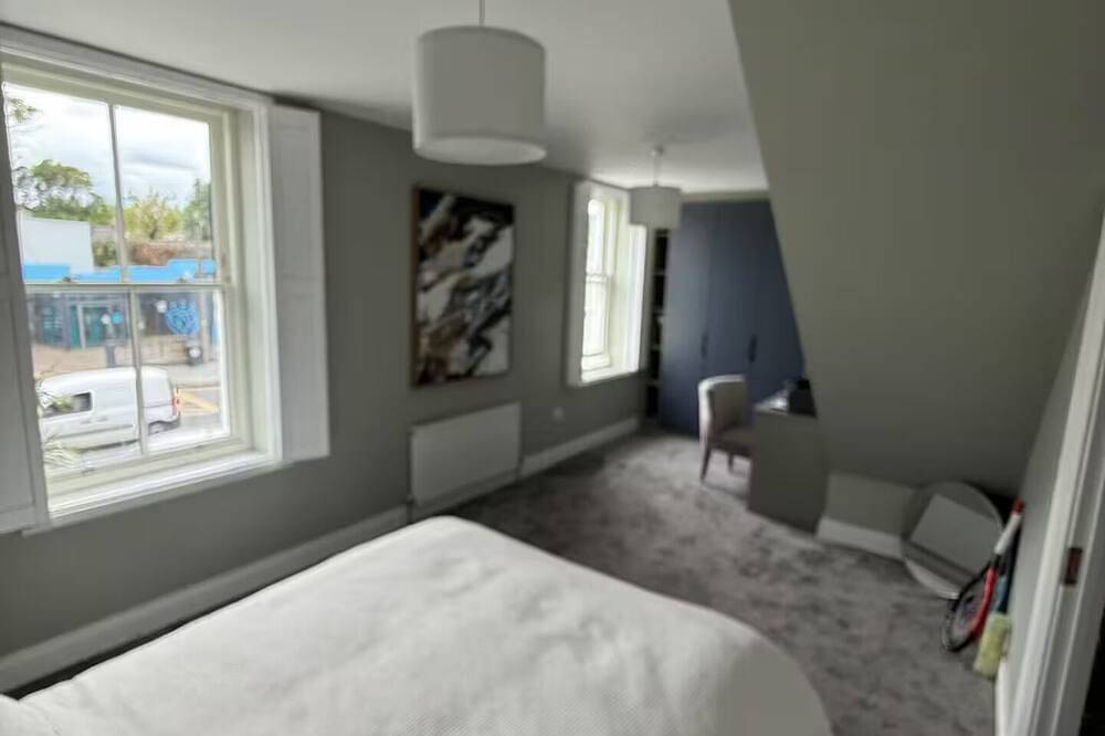 4 bedroom in Dublin 4 in Dublin, County Dublin