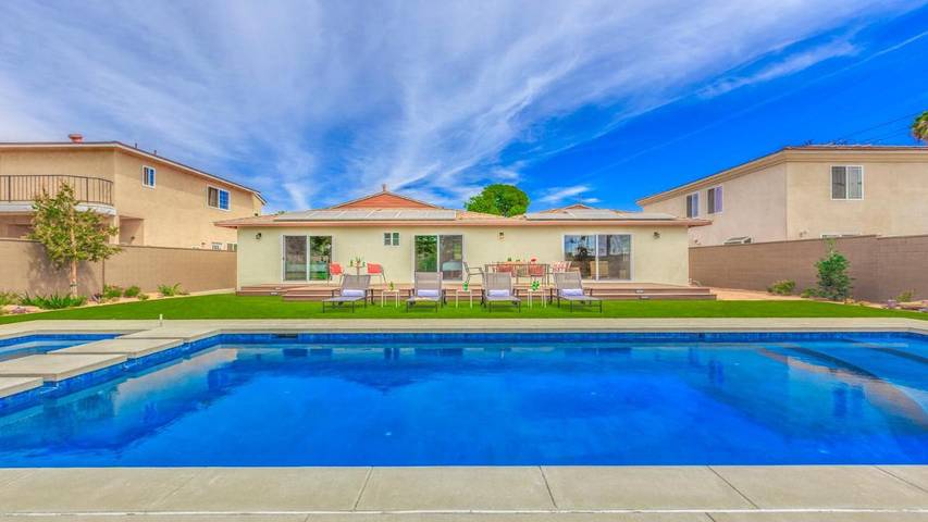 Casa de vacaciones para 13 personas, con piscina y jacuzzi - 1