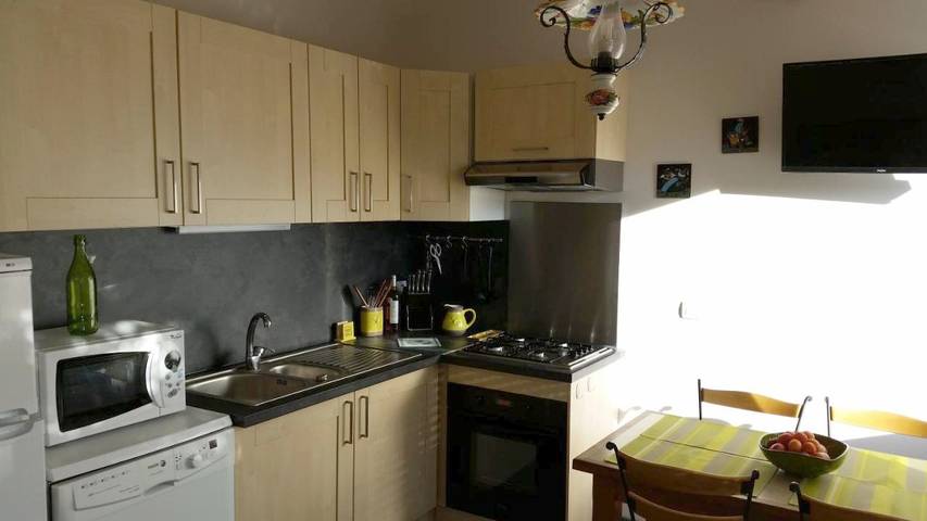 Gîte pour 4 personnes, avec jardin et piscine à Vedène - 3