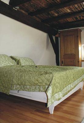 Ganze Ferienwohnung, Exklusives Winzerhaus in idyllischer Lage, orig. Gesindezimmer in Venningen, Südliche Weinstraße