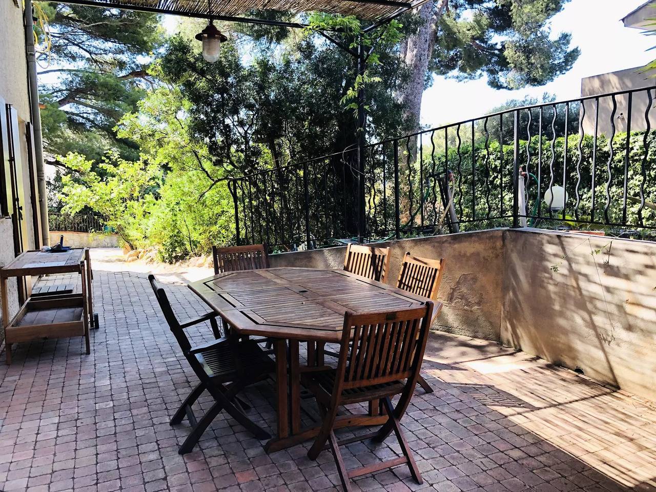 Ganze Wohnung, Ferienwohnung mit Terrasse 3 Zimmer 5 Personen - Auswahl in Sanary-sur-Mer, Toulon Region