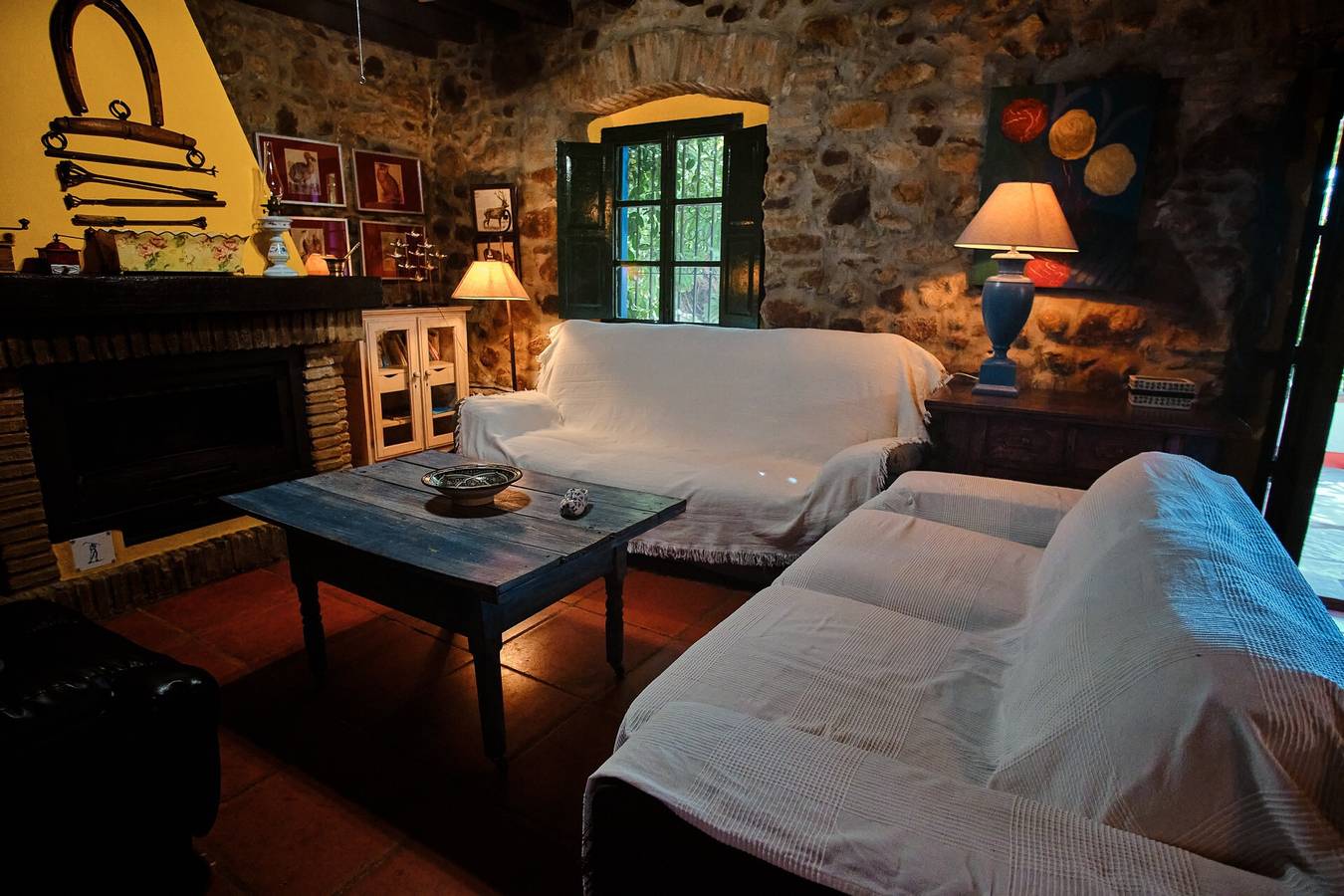 Casa Rural Juanpere : piscine privée, Wi-Fi et climatisation in San Pablo de Buceite, Jimena de la Frontera