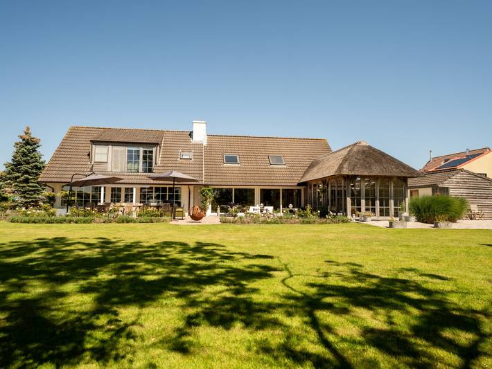 Ferienhaus für 12 Personen, mit Sauna und Garten in De Haan