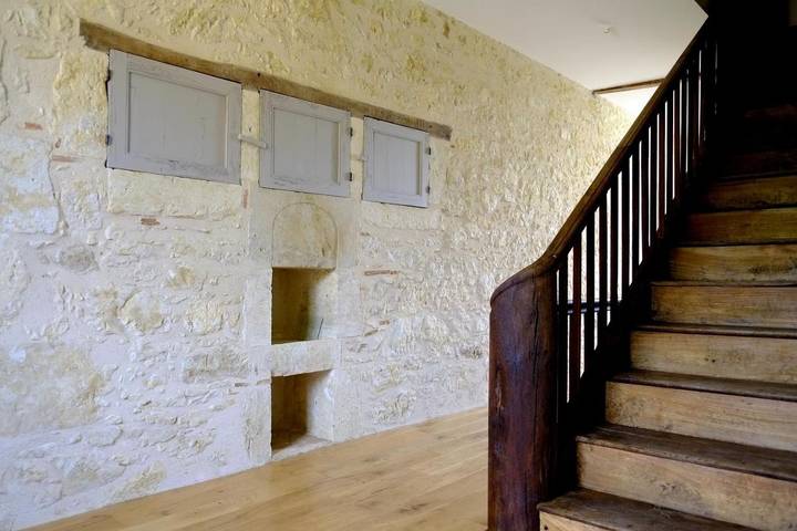 Location de vacances pour 14 personnes, avec piscine ainsi que vue et jardin à Biran - 2