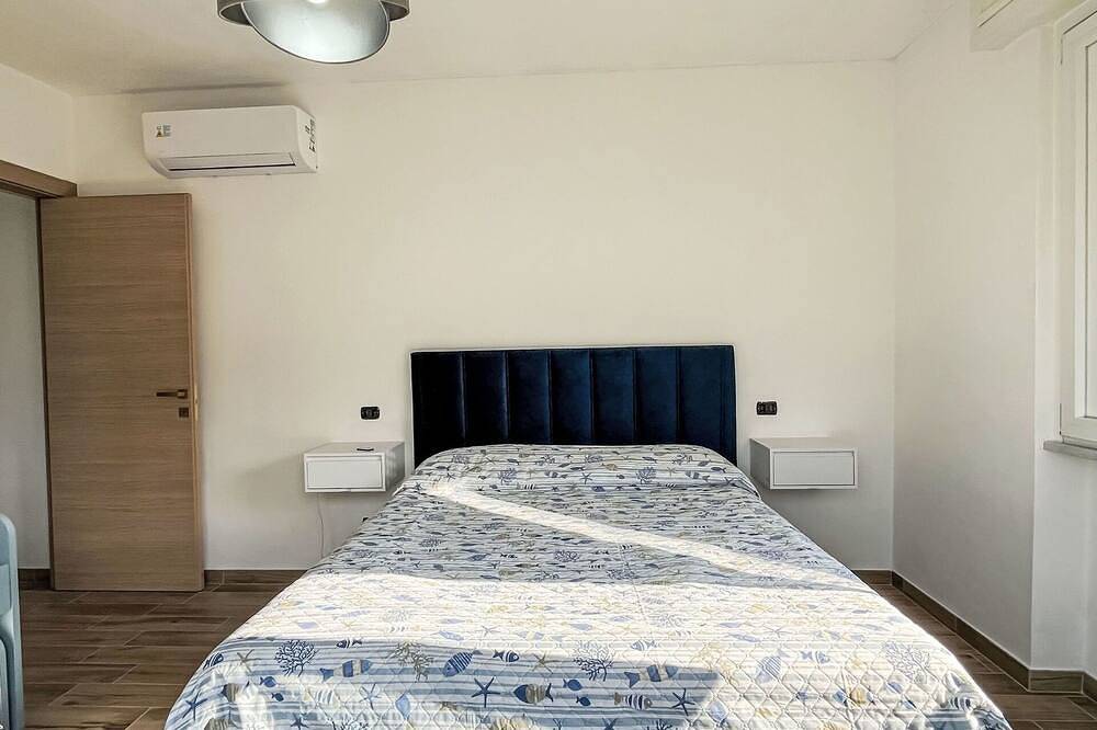 Appartamento intero, Bellissimo appartamento per 4 persone con Wifi, A/C, Tv, balcone e parcheggio in Ceriale, Riviera di Ponente