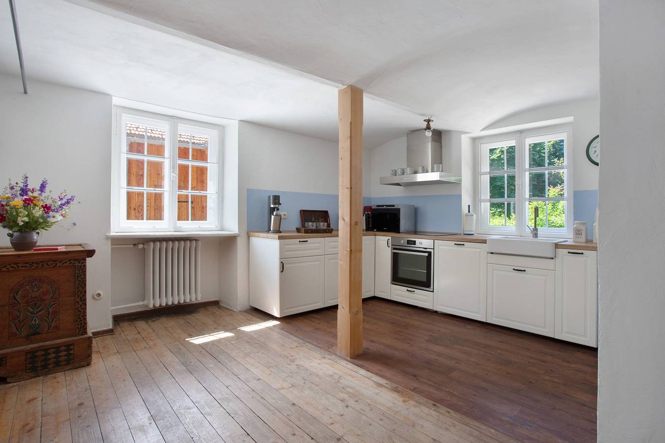 Country House 'Gutshof an der Alten Linde' with Garden and Wi-Fi in Siegsdorf, Bavarian Alps