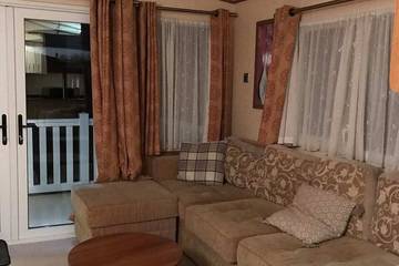 Static Caravan for 8 People in Camber, Rother, Photo 3