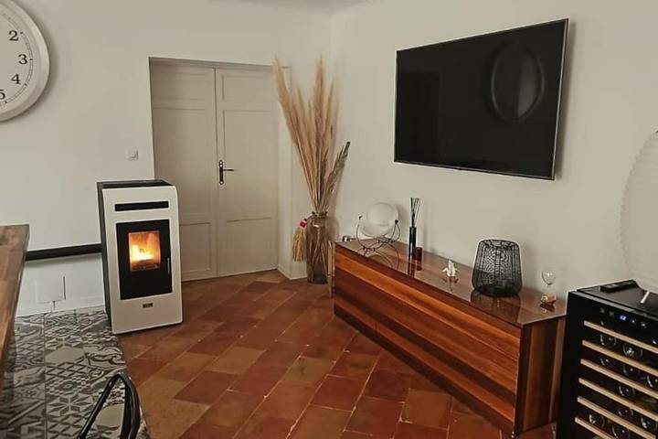 Location de vacances pour 6 personnes, avec piscine et terrasse, animaux acceptés à Saint-Martin-Lalande - 3