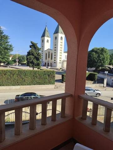Gîte pour 2 personnes, avec terrasse et vue dans Međugorje