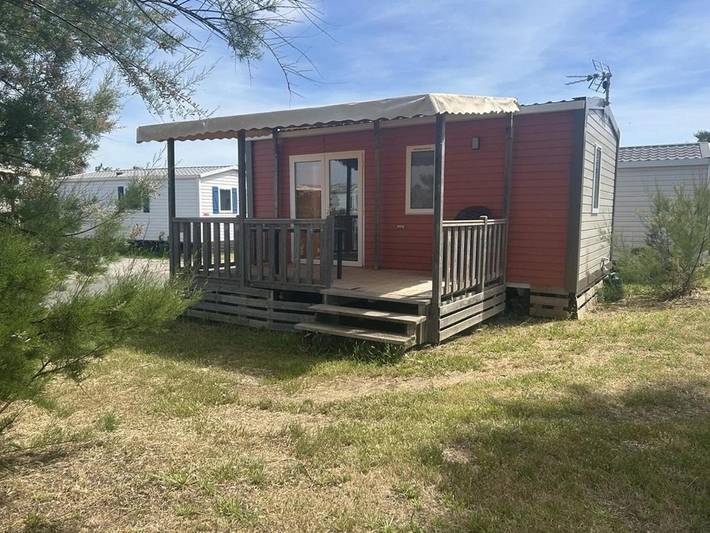 Camping pour 4 personnes, avec piscine et bassin pour enfant, animaux acceptés