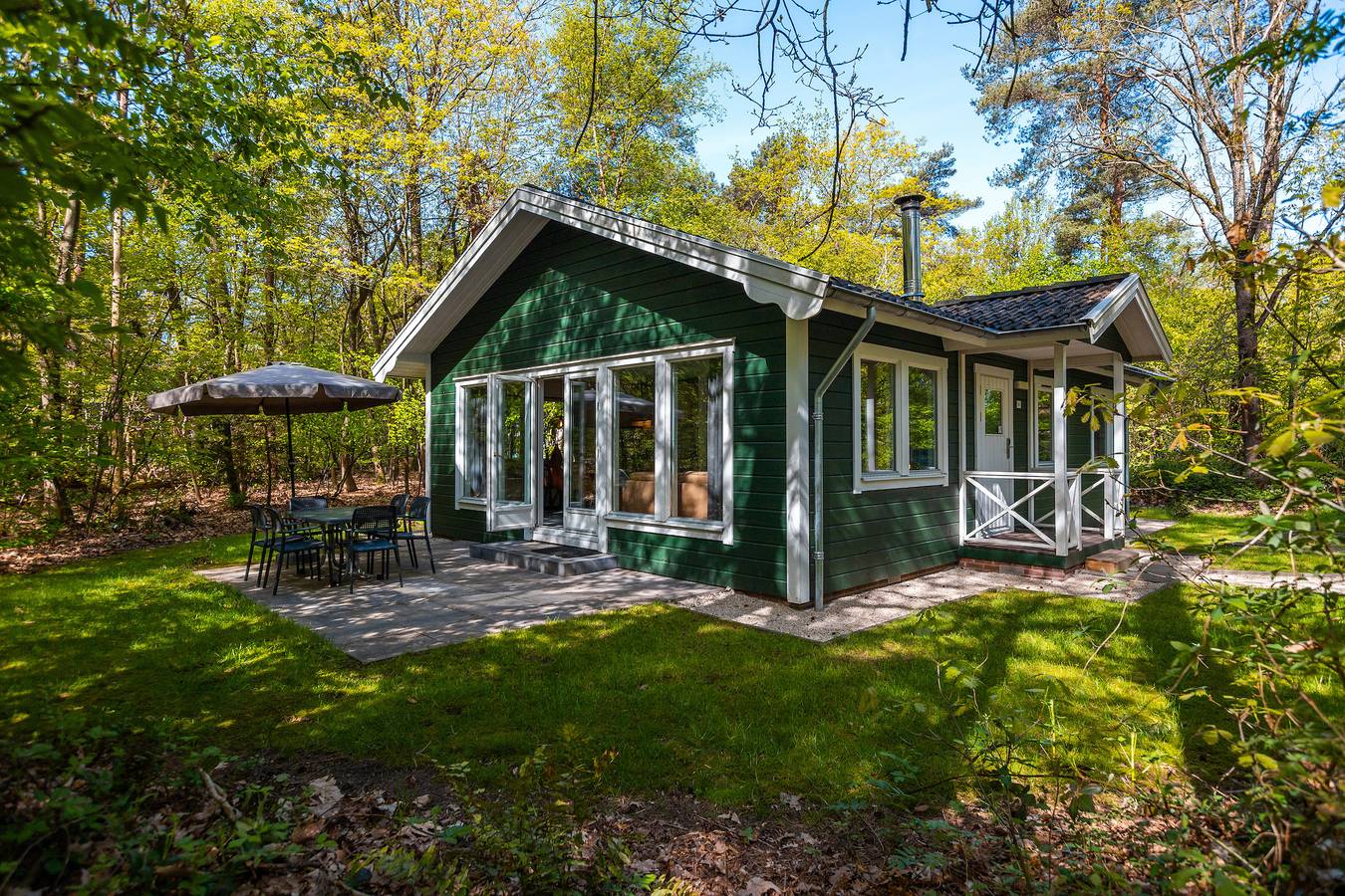 Vakantiepark De Wiltzangh — Vennenborg Lodge Met Hottub | 6 personen in Nationaal Park Dwingelderveld