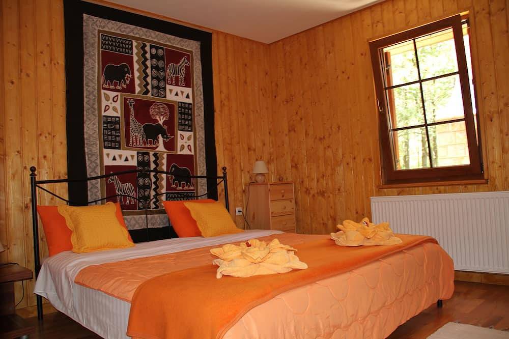 Holzhaus im Naturliebhaberpark Plitvicer Seen in Rudanovac, Plitvicer Seen