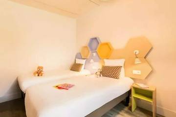 Camping pour 8 Personnes dans Bailly-Romainvilliers, Seine-et-Marne, Photo 2