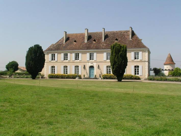 Chambre d’hôte pour 2 personnes, avec Terrasse et Jardin ainsi que Piscine et Vue