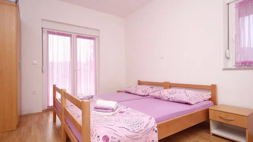 Ferienwohnung für 5 Personen, mit Terrasse