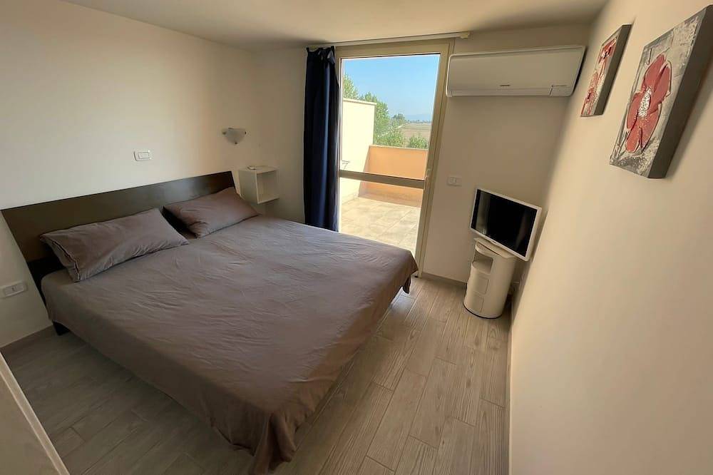 Holiday Home 'Rio Home' with Private Terrace and Air Conditioning in Principina A Mare, Grosseto