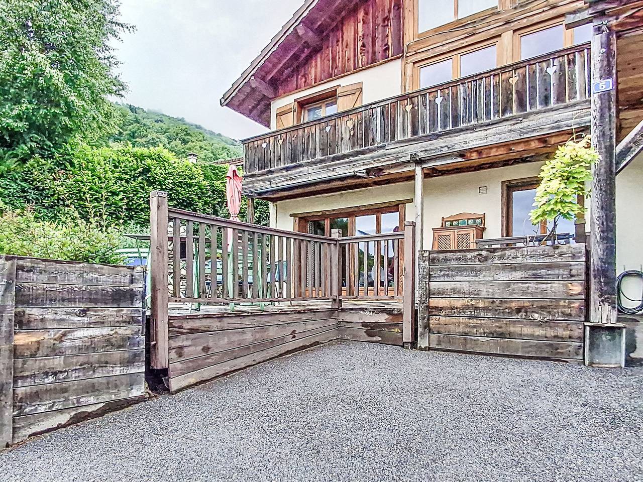 Ganze Wohnung, Bellentre Chalet le Pommier 5 in Bellentre, La Plagne-Tarentaise