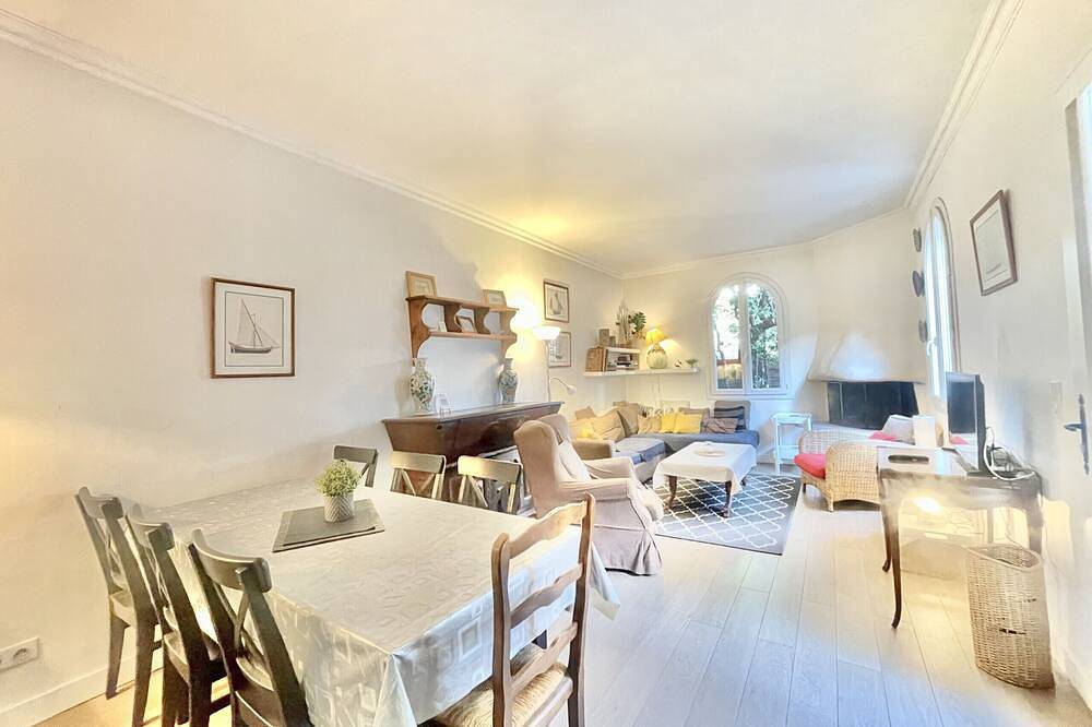 Marjolette in Cannes, Mittelmeerküste (Frankreich)