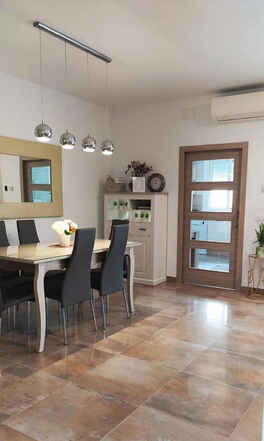 Casa de vacaciones para 9 personas, con Terraza además de Piscina y Vistas en Provincia de Badajoz - 2