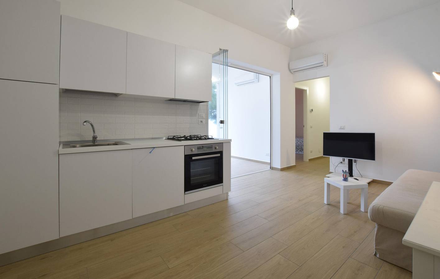 Apartamento vacacional entero, Apartamento con vistas al mar, aire acondicionado y WiFi - Cerca de la playa y del restaurante in Capo d'Orlando, Provincia de Messina
