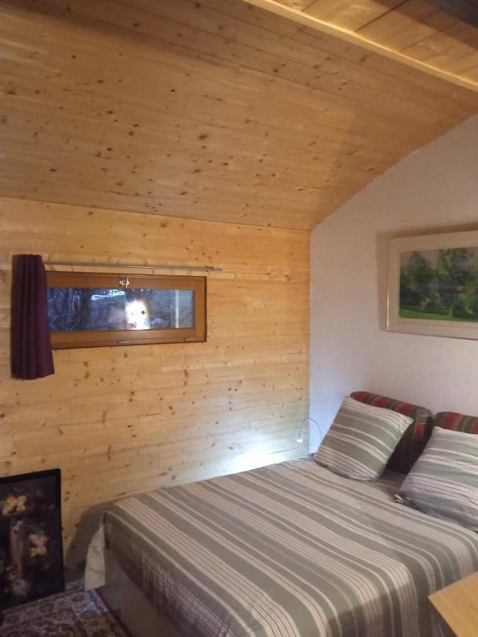 Camping pour 2 personnes, avec terrasse ainsi que jardin et vue, animaux acceptés en Haute-Loire - 2