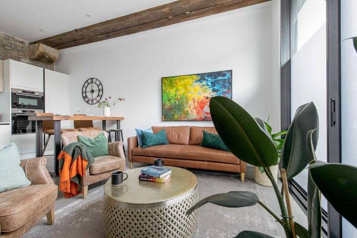 Bed and breakfast for 6 people, with sauna and garden, with pets in Plymouth