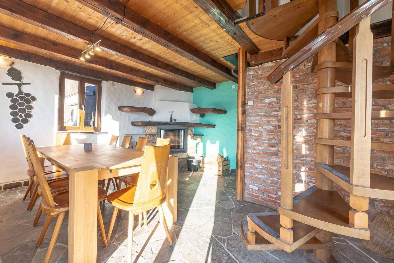 Rustico mit Blick auf den Lago Maggiore in Gambarogno, Lago Maggiore (Schweiz)