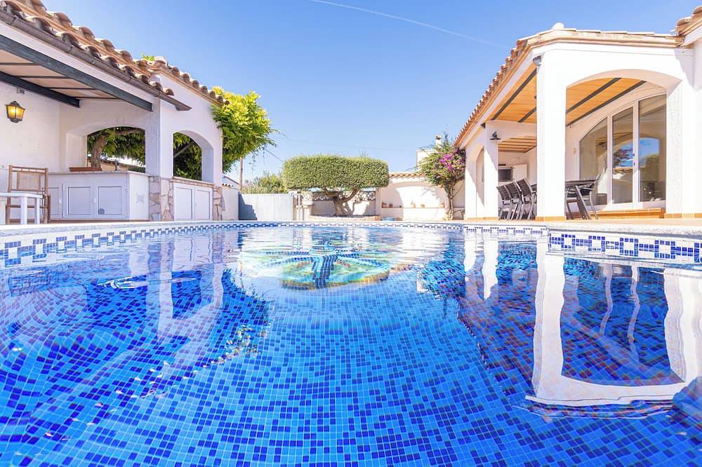 Casa vacanza a Costa Brava a partire da 419€ a notte