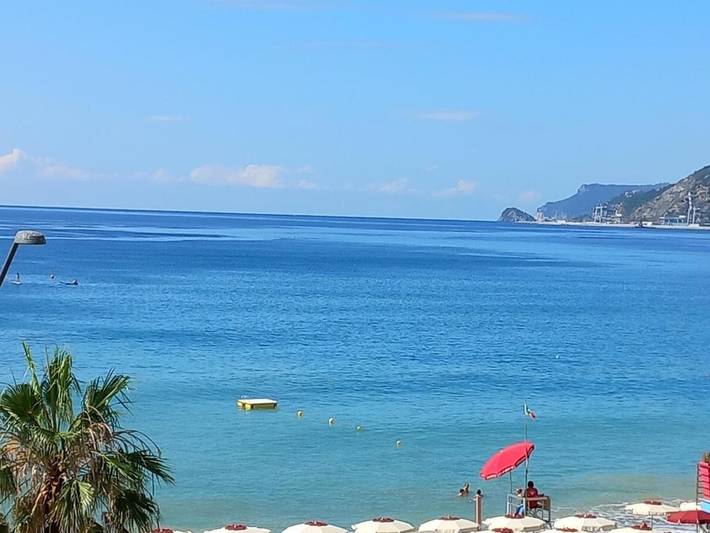 Ferienwohnung für 6 Personen, mit Balkon und Kinderpool sowie Ausblick in Savona - 2