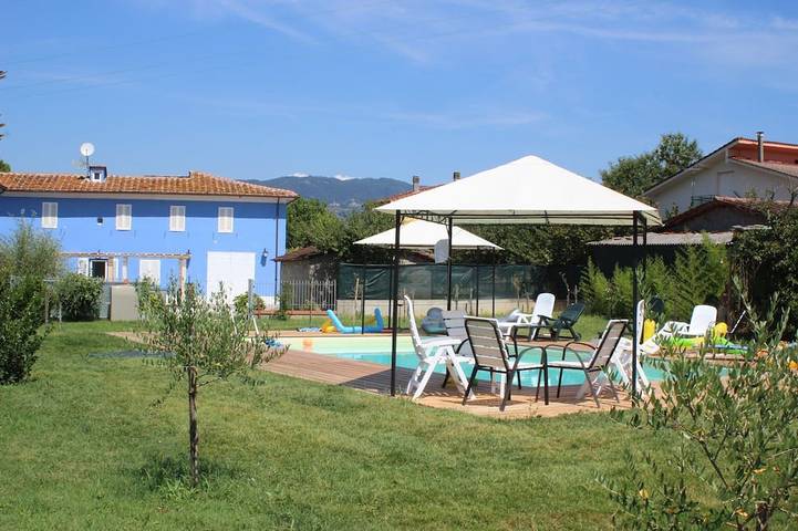 Villa for 15 people, with terrace and garden as well as pool - 1