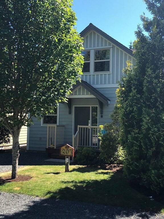 2bdrm 2bath Cottage w/ indoor pool 5 min from beach in Parksville, Regional District of Nanaimo