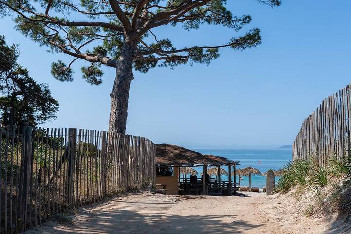 Maison de vacances pour 4 personnes, avec Terrasse et Jardin dans Palombaggia