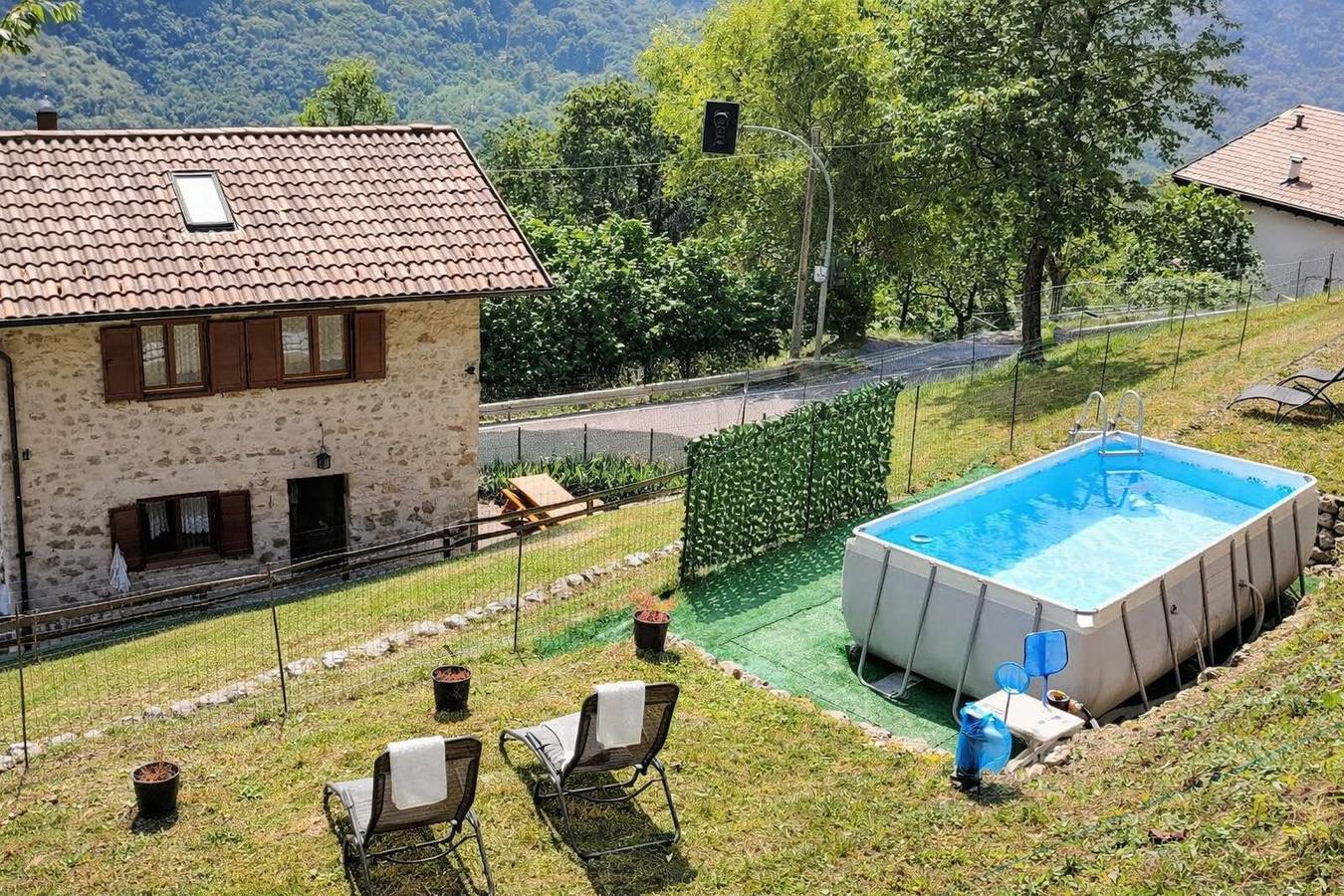 Ca della Melania – Steinhaus mit Garten, Pool und Grill in Folgaria, Alpe Cimbra