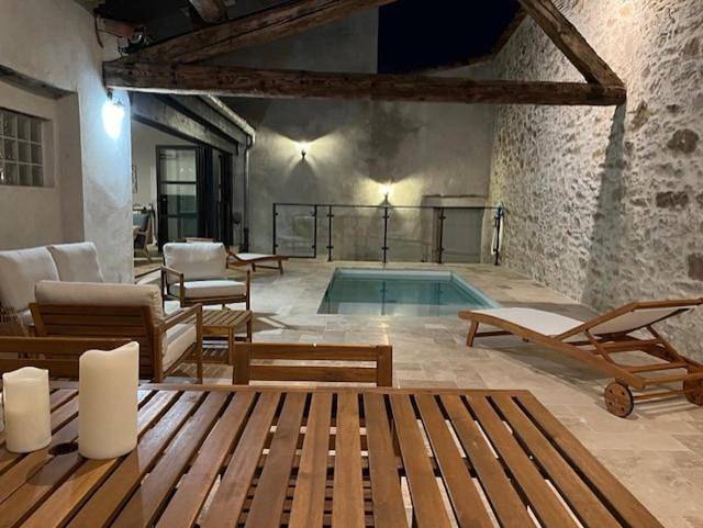 Location de vacances pour 6 personnes, avec terrasse et piscine, adapté aux familles à Azille - 3