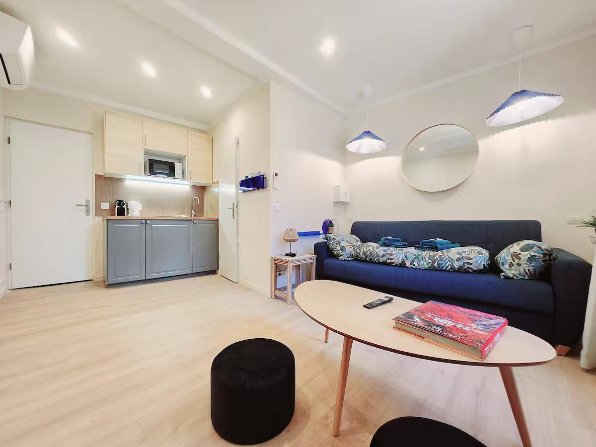 Appartement entier, L'Hacienda 2G - Studio dans Vieil Antibes in Antibes, Région de Cannes