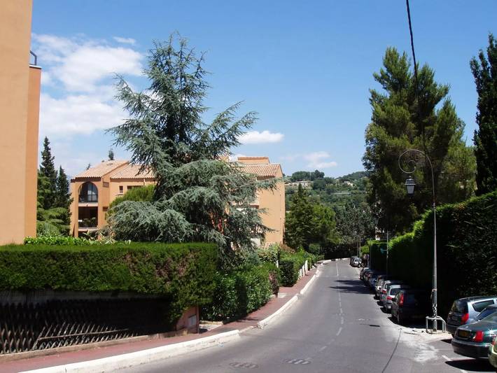 Gîte pour 3 personnes, avec balcon et piscine à Mougins - 2